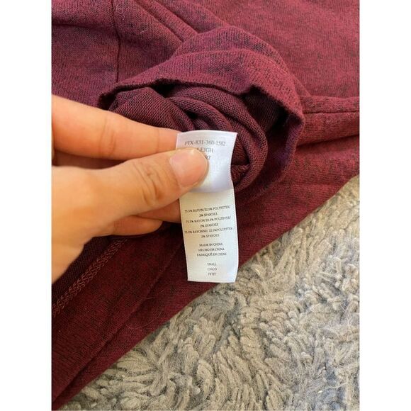Rails burgundy‎ lace up sweater size small - Picture 7 of 8